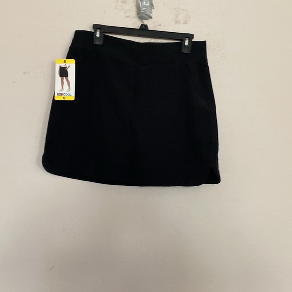 32-Degree Cool Ladies Skort - Picture 7 of 9